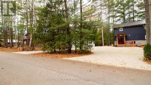 44 Stroud Crescent, Wasaga Beach, ON - Outdoor