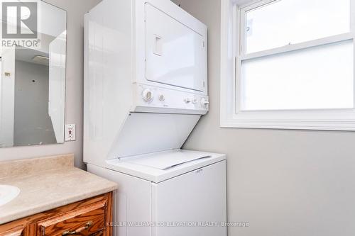 555 Champlain Road, Tiny, ON - Indoor Photo Showing Laundry Room