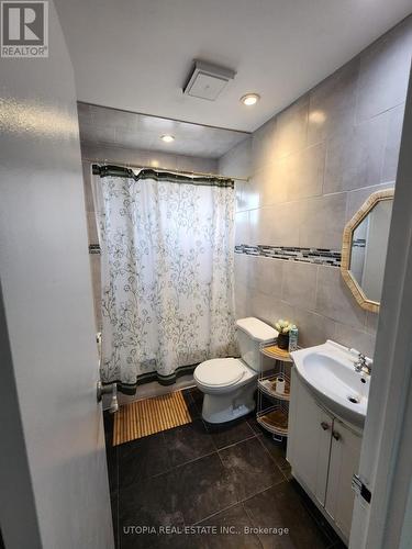 203 - 2170 Bromsgrove Road, Mississauga, ON - Indoor Photo Showing Bathroom