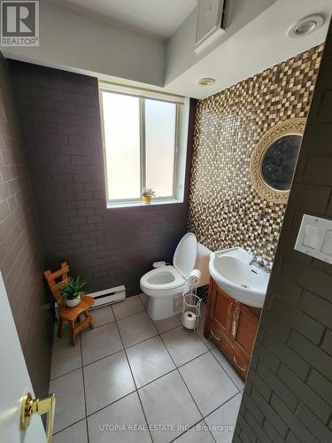 203 - 2170 Bromsgrove Road, Mississauga, ON - Indoor Photo Showing Bathroom