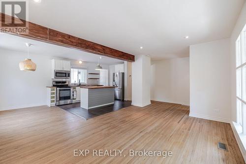 31 Shakespeare Avenue, Niagara-On-The-Lake, ON - Indoor Photo Showing Kitchen