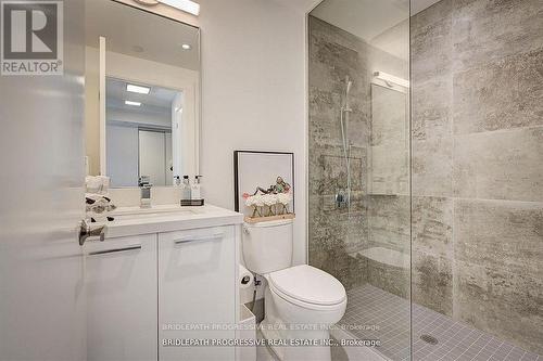 401 - 3 Southvale Drive, Toronto, ON - Indoor Photo Showing Bathroom