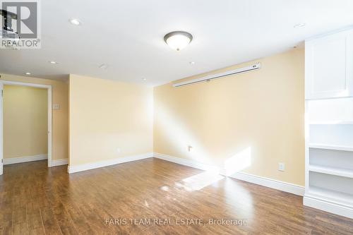 5 Vanity Court, Toronto, ON - Indoor Photo Showing Other Room