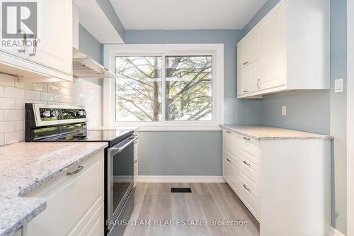 5 Vanity Court, Toronto, ON - Indoor Photo Showing Kitchen