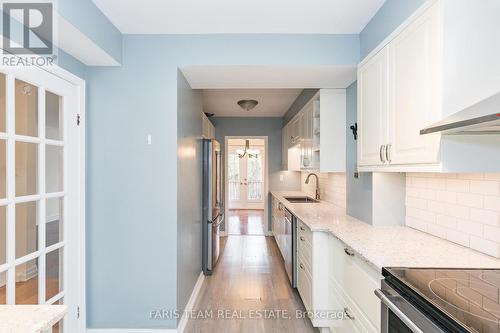 5 Vanity Court, Toronto, ON - Indoor Photo Showing Kitchen With Upgraded Kitchen