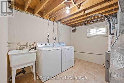 131 Broadlands Boulevard, Toronto, ON - Indoor Photo Showing Laundry Room