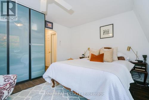 B - 32 Massey Street, Toronto, ON - Indoor Photo Showing Bedroom