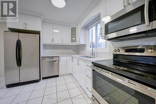 9 Lofty Hill Way, Toronto, ON - Indoor Photo Showing Kitchen With Stainless Steel Kitchen With Double Sink