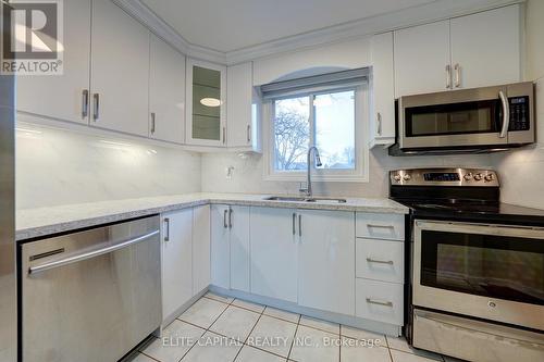 9 Lofty Hill Way, Toronto, ON - Indoor Photo Showing Kitchen With Stainless Steel Kitchen With Double Sink