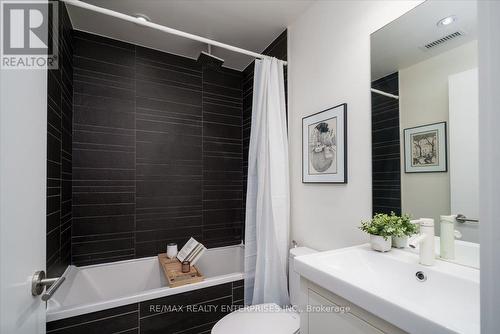 811 - 25 Stafford Street, Toronto, ON - Indoor Photo Showing Bathroom