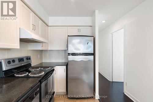 2411 - 210 Victoria Street, Toronto, ON - Indoor Photo Showing Kitchen