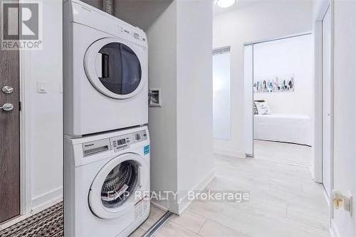 1116 - 576 Front Street W, Toronto, ON - Indoor Photo Showing Laundry Room