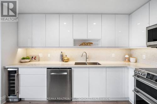 1211 - 100 Harrison Garden Boulevard, Toronto, ON - Indoor Photo Showing Kitchen With Stainless Steel Kitchen With Upgraded Kitchen