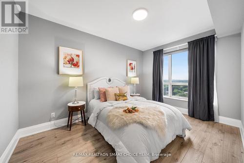 1211 - 100 Harrison Garden Boulevard, Toronto, ON - Indoor Photo Showing Bedroom