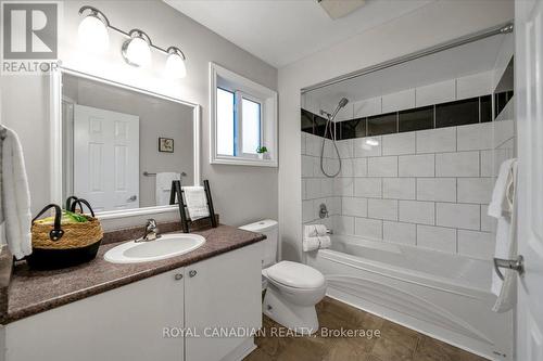 1 Barwick Court E, Whitby, ON - Indoor Photo Showing Bathroom