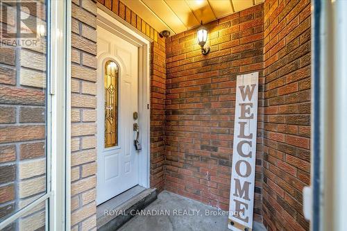 1 Barwick Court E, Whitby, ON -  Photo Showing Other Room