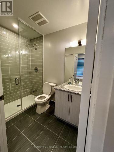 411 - 10 Meadowglen Place, Toronto, ON - Indoor Photo Showing Bathroom