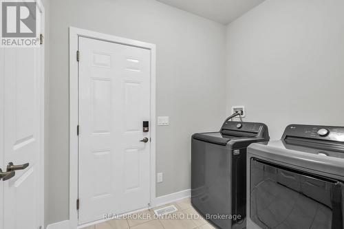 1058 Thompson Drive, Oshawa, ON - Indoor