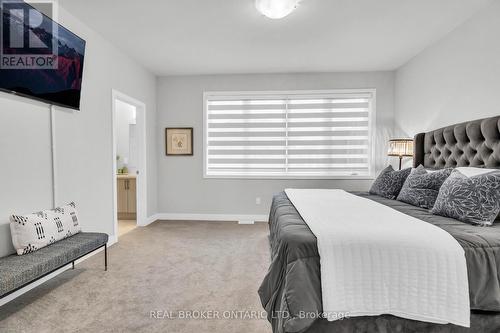 1058 Thompson Drive, Oshawa, ON - Indoor Photo Showing Bedroom