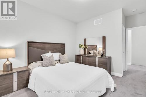 1058 Thompson Drive, Oshawa, ON - Indoor Photo Showing Bedroom