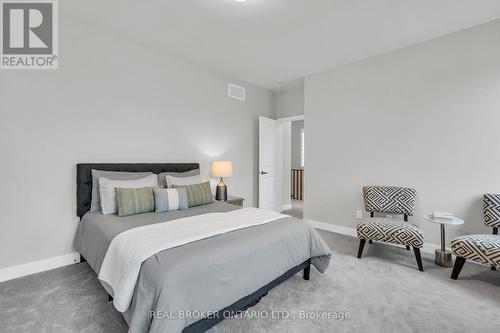 1058 Thompson Drive, Oshawa, ON - Indoor Photo Showing Bedroom