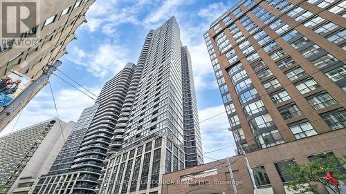 3409 - 21 Carlton Street, Toronto, ON - Outdoor With Facade