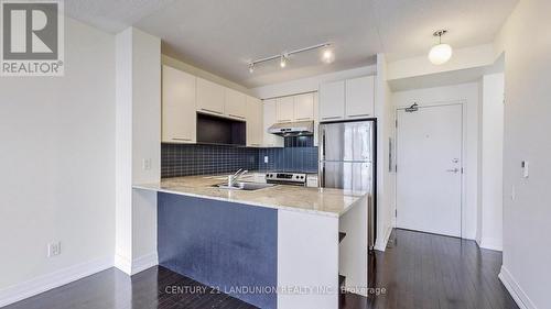 3409 - 21 Carlton Street, Toronto, ON - Indoor Photo Showing Kitchen