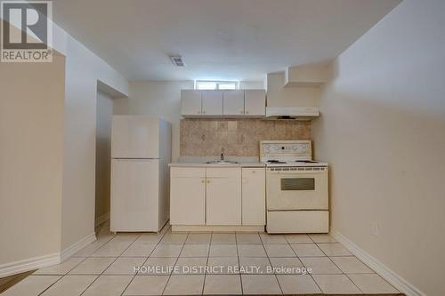 1861 Bainbridge Drive, Pickering, ON - Indoor Photo Showing Kitchen