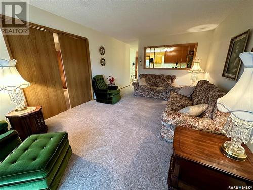 10 1391 98Th Street W, North Battleford, SK - Indoor Photo Showing Living Room