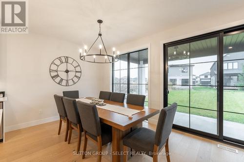 3861 Petalpath Way, London, ON - Indoor Photo Showing Dining Room