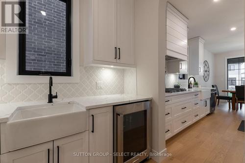 3861 Petalpath Way, London, ON - Indoor Photo Showing Kitchen