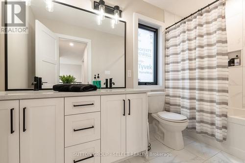 3861 Petalpath Way, London, ON - Indoor Photo Showing Bathroom