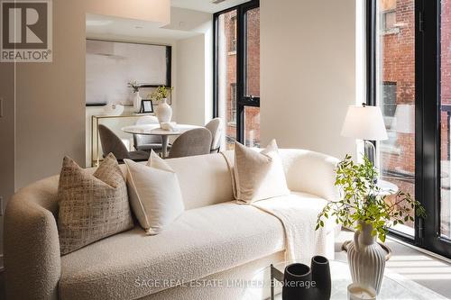 205 - 123 Portland Street, Toronto, ON - Indoor Photo Showing Living Room