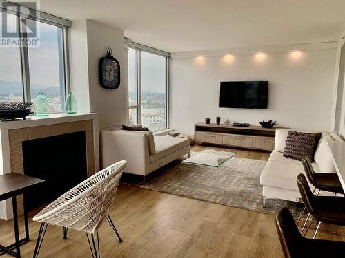 3102 183 Keefer Place, Vancouver, BC - Indoor Photo Showing Living Room