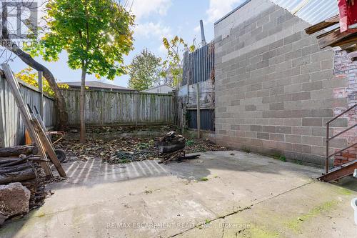 472 Barton Street E, Hamilton, ON 