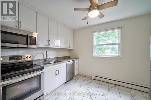 6 - 75 East Street S, Hamilton, ON - Indoor Photo Showing Kitchen With Double Sink