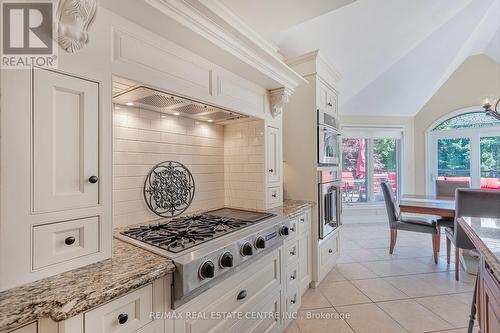 3 Springview Court, East Garafraxa, ON - Indoor Photo Showing Kitchen With Upgraded Kitchen