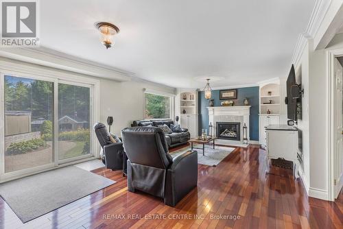 3 Springview Court, East Garafraxa, ON - Indoor Photo Showing Living Room With Fireplace