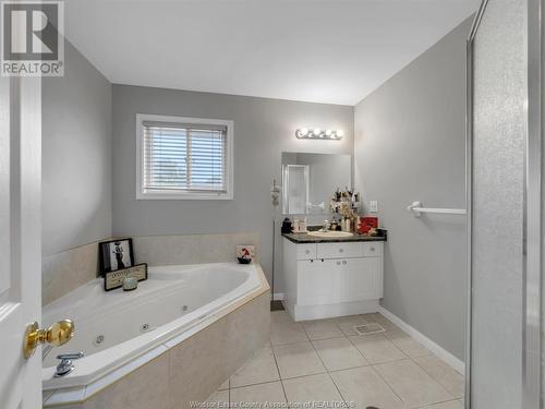 11843 Norbert, Windsor, ON - Indoor Photo Showing Bathroom