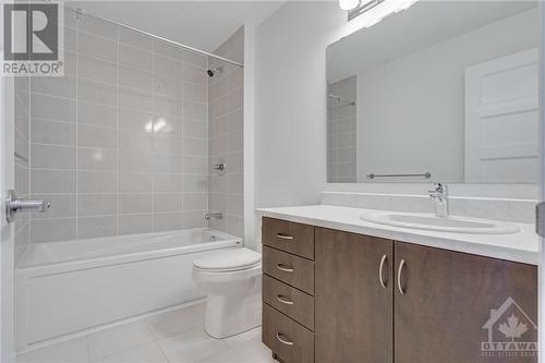 108 Maynooth Court, Ottawa, ON - Indoor Photo Showing Bathroom