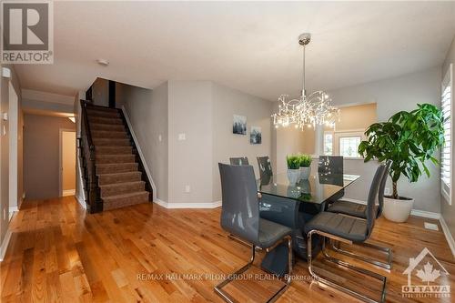 250 Burnaby Drive, Ottawa, ON - Indoor Photo Showing Dining Room