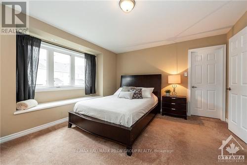 250 Burnaby Drive, Ottawa, ON - Indoor Photo Showing Bedroom