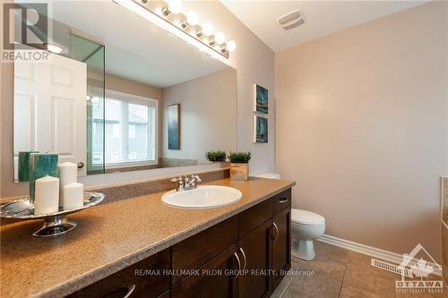 250 Burnaby Drive, Ottawa, ON - Indoor Photo Showing Bathroom