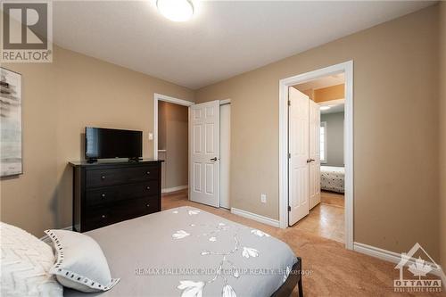 250 Burnaby Drive, Ottawa, ON - Indoor Photo Showing Bedroom