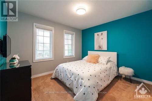 250 Burnaby Drive, Ottawa, ON - Indoor Photo Showing Bedroom