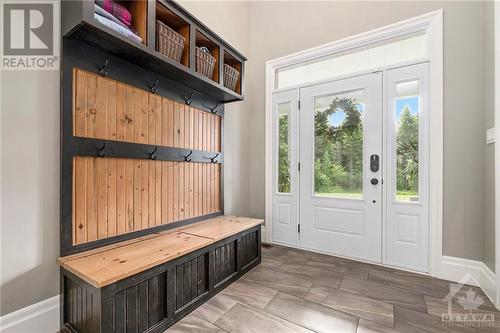 10385 Shaw Road, Mountain, ON - Indoor Photo Showing Other Room