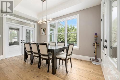 10385 Shaw Road, Mountain, ON - Indoor Photo Showing Dining Room