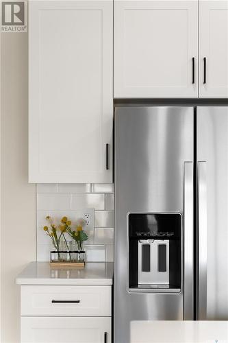 186 Kostiuk Crescent, Saskatoon, SK - Indoor Photo Showing Kitchen