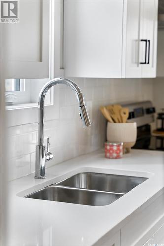 186 Kostiuk Crescent, Saskatoon, SK - Indoor Photo Showing Kitchen With Double Sink