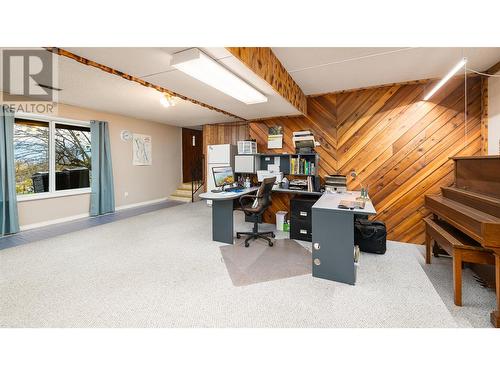 205 5Th Avenue N, Creston, BC - Indoor Photo Showing Other Room